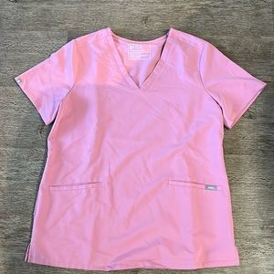 Figs Casma Three Pocket Scrub Top - Chalk Pink